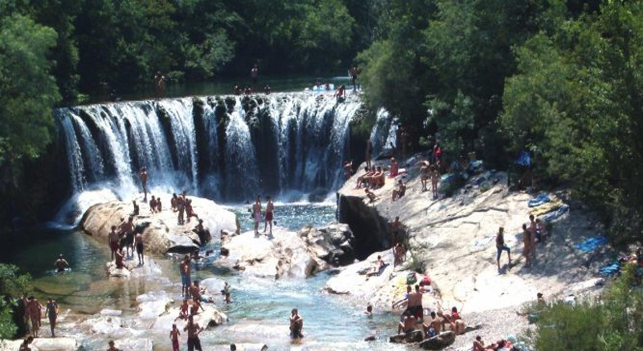 Camping Les Sources Saint-Jean-du-Gard Exterior foto